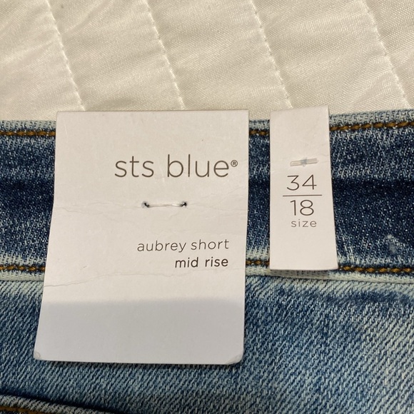 Women’s distressed blue jean shorts size 18/34 NWT plus size - Picture 9 of 9